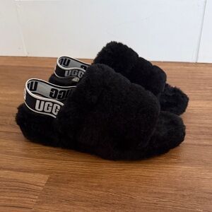 UGG Fluff Yeah Black Fluffy Slides with Logo Strap